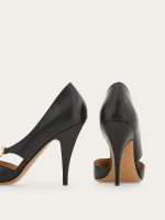 Ferragamo Pump with Gancini detail - Image 4